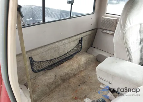 1992 Ford Ranger Super Cab z USA, uszkodzony, nr VIN 1FTCR14UXNTA70844